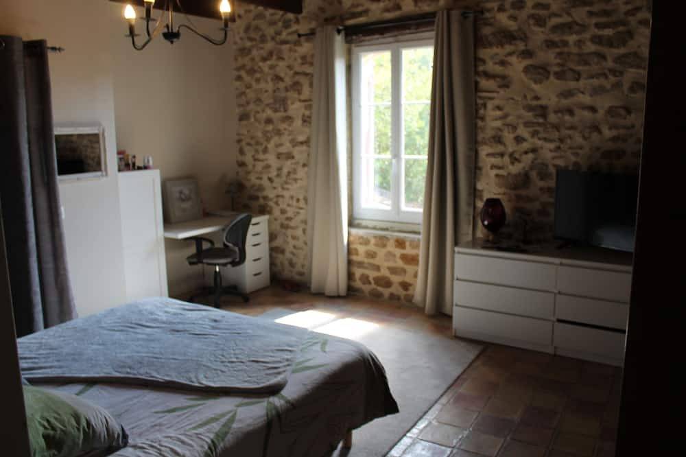Mas rainvert provençal avec piscine. Gites de France 3 épis. in Rochegude, Région de nyons