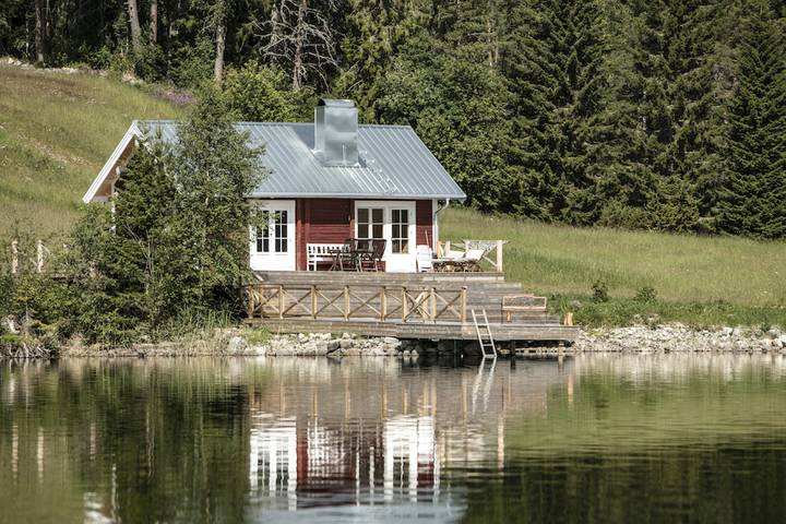 Ferienhaus für 4 Personen, mit Whirlpool und Terrasse sowie Garten und Sauna in Schweden
