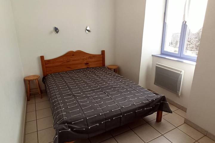 Location de vacances pour 8 personnes, avec piscine et terrasse à Montréal (Rhône-Alpes) - 2