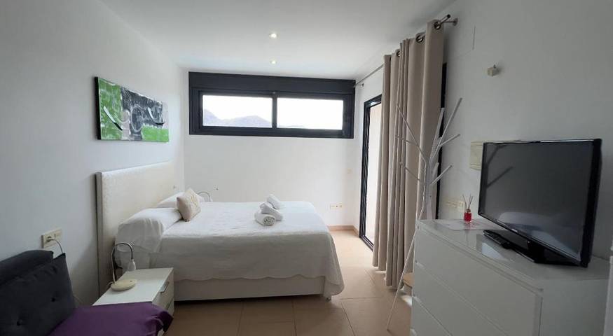 Location de vacances pour 4 personnes, avec vue ainsi que jardin et piscine, animaux acceptés dans Las Negras - 3