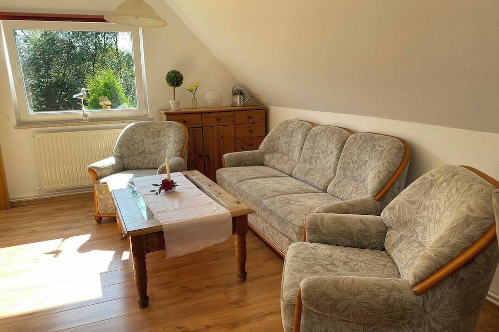 Ganze Wohnung, Helle Ferienwohnung in Alleinlage mit Blick in die Natur in Kating, Tönning