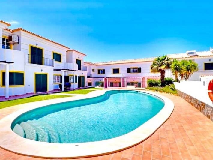 Ferienhaus für 5 Personen, mit Pool und Garten