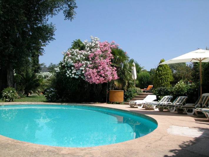 Chambre d’hôte pour 3 personnes, avec Terrasse et Jacuzzi ainsi que Jardin et Piscine à Le Plan-de-la-Tour