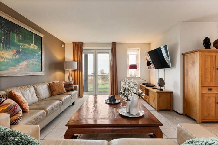 Vakantieappartement voor 4 personen, met Terras en Uitzicht op het meer in Hellevoetsluis