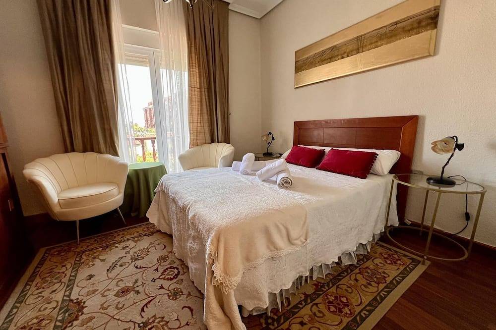 Great house with garden in the town of Suances in Suances, Kantabrische Küste