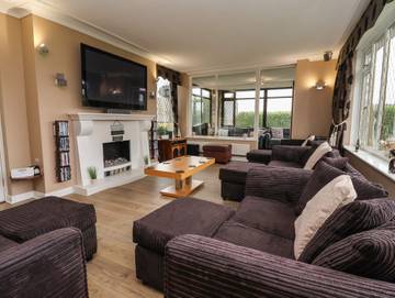 Cottage for 20 People in Scarborough, North Yorkshire, Photo 2