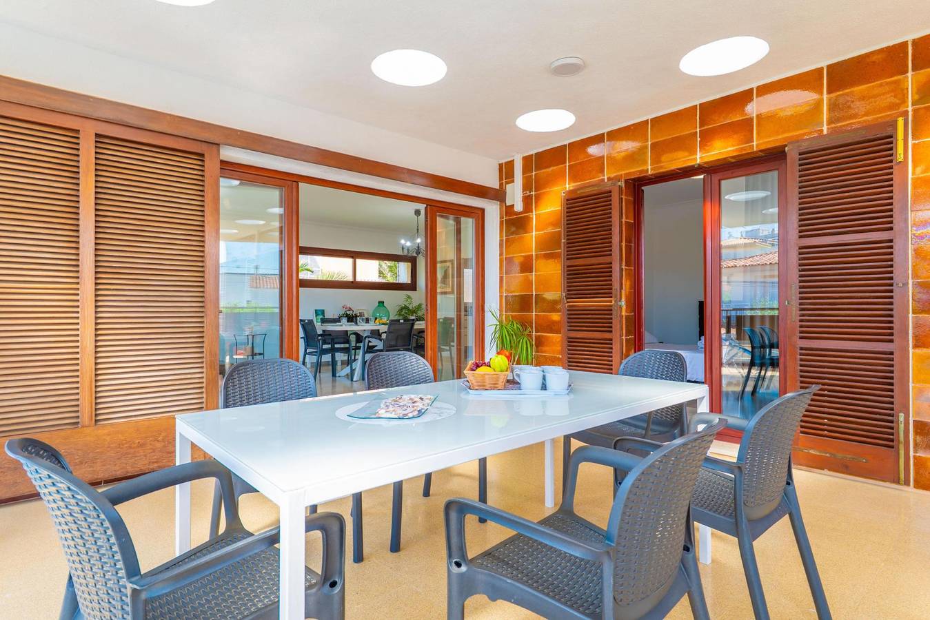 Elianto - Wonderful beach house near the sea with several furnished terraces perfect to enjoy the good weather. Free Wifi. in Can Picafort, Santa Margalida
