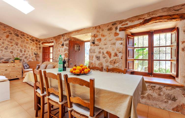 Charmante Terrasse Apt 2km von Fornalutx in Fornalutx, Mallorca Westen