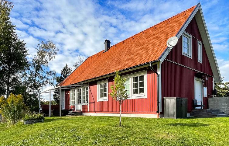 Hus för 7 Personer, med Terass och Trädgård i Södermanland