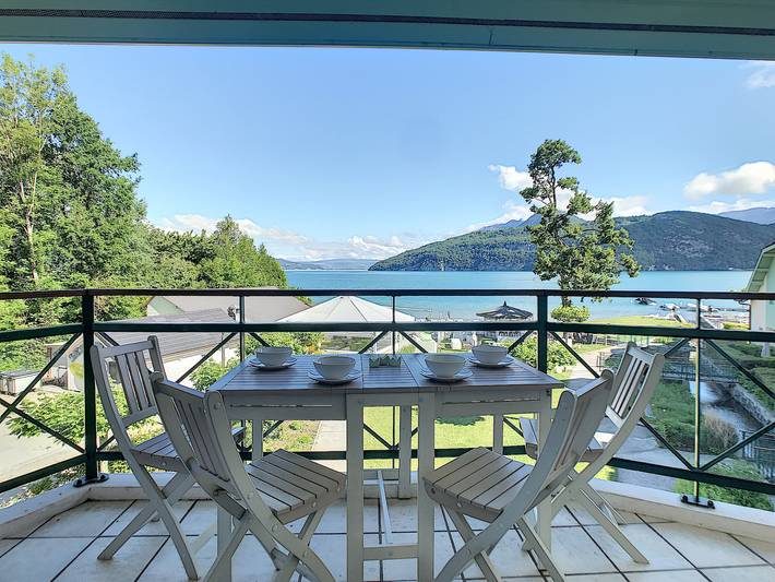 Gîte pour 6 personnes, avec Balcon et Vue sur le lac à Duingt