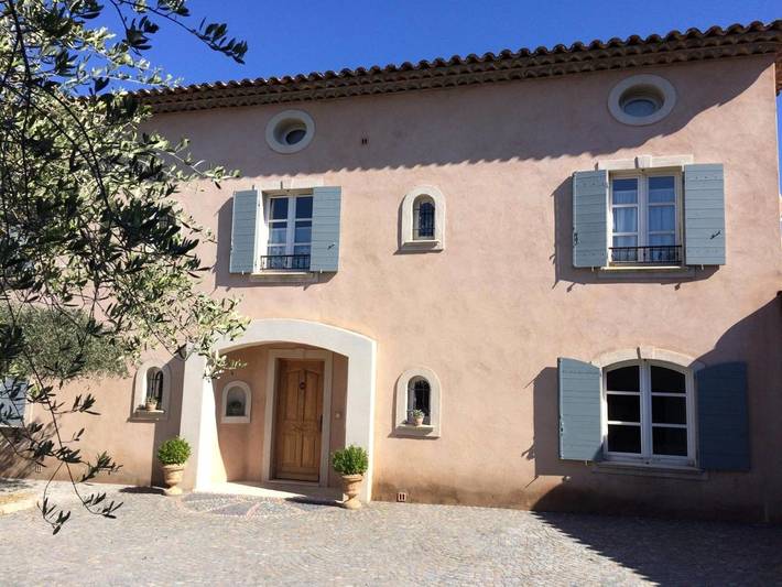 Location de vacances pour 12 personnes, avec piscine et jardin à Le Rouret - 2