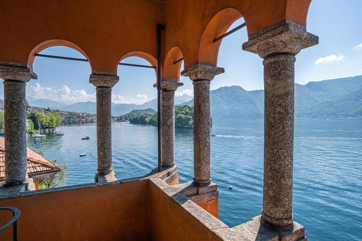 Ferienhaus für 9 Personen, mit Seeblick und Terrasse