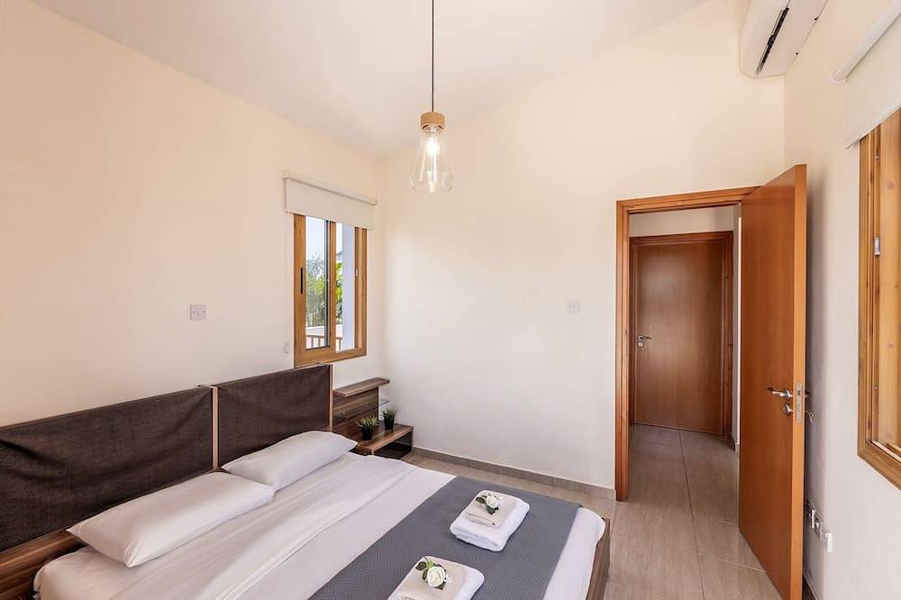 4 bedroom villa in Agia Thekla in Südzypern