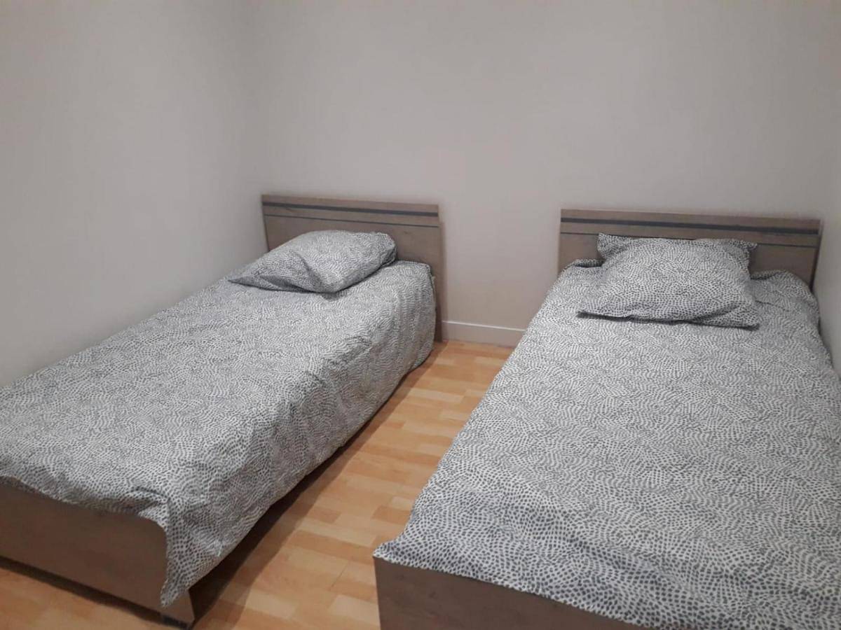 Appartement entier, Two-Bedroom Apartment in Les Lilas, Seine-Saint-Denis
