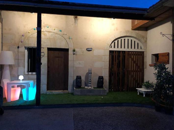 Location de vacances pour 5 personnes, avec Jacuzzi et Terrasse ainsi que Jardin et Sauna à Montoire-sur-le-Loir