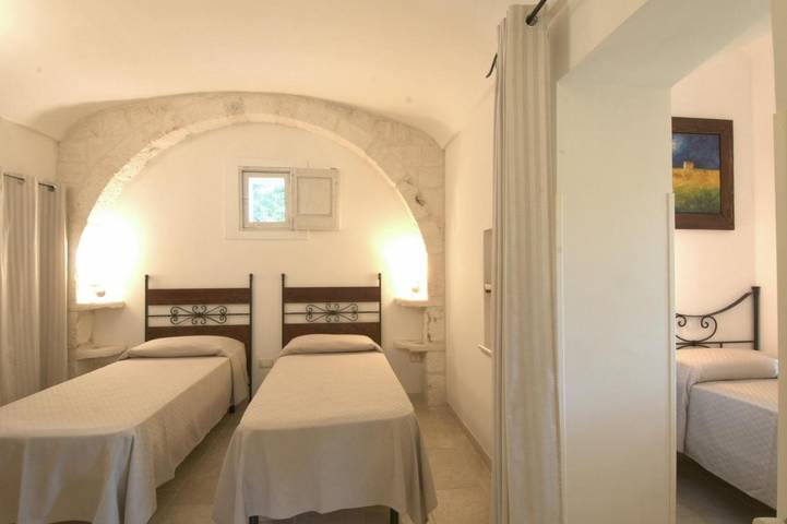 Chambre d’hôte pour 5 personnes, avec vue ainsi que jardin et piscine à Martina Franca - 3