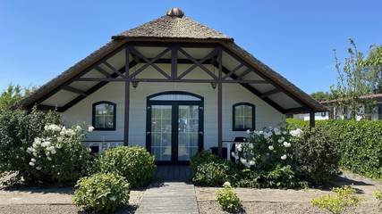 Chalet für 4 Personen, mit Balkon/Terrasse und Terrasse in Zeeland