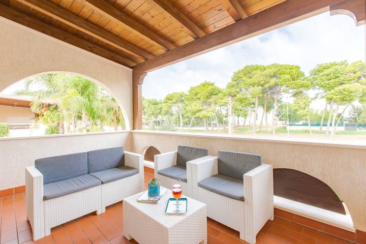 Location de vacances pour 4 personnes, avec Terrasse et Jardin dans Specchiolla