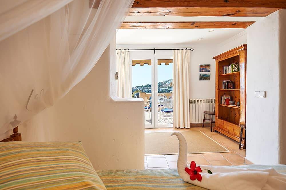 Stunning accommodation on Mallorca with pool and sea views (Villa Sika) in Cala Llamp, Andratx