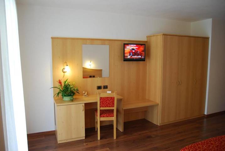 Chambre d’hôte pour 3 personnes, avec jardin à Molveno - 3
