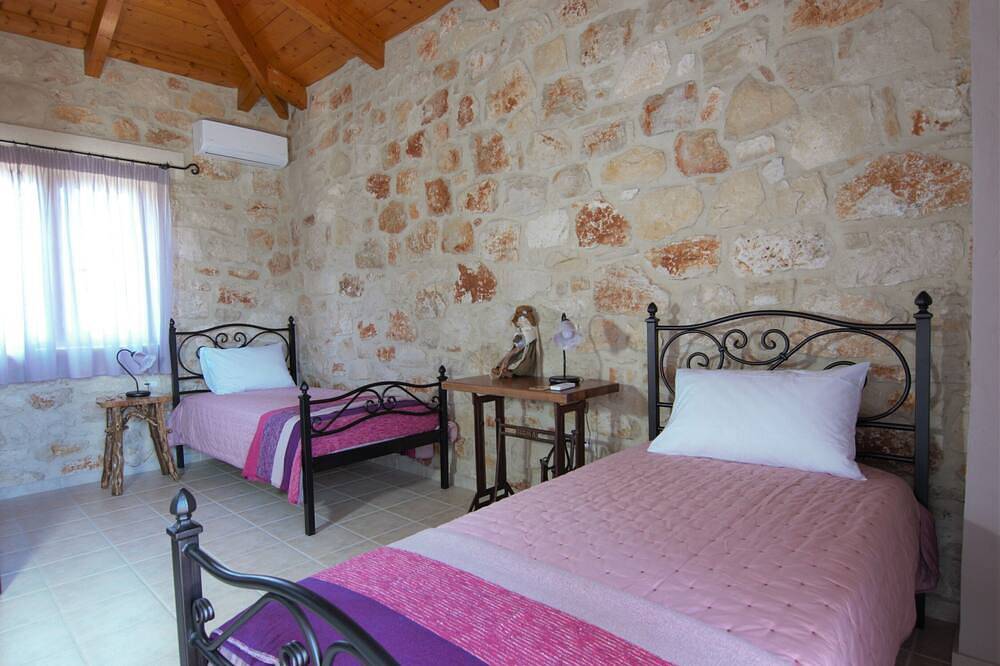 Thyme Cottage, Lioriza Houses Zakynthos in Kalamaki, Zakynthos