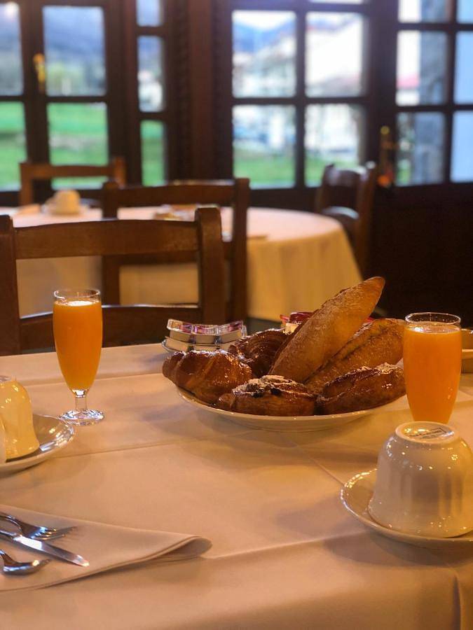 Hotel para 2 personas, con vistas además de terraza y jardín en Peñamellera Baja - 3