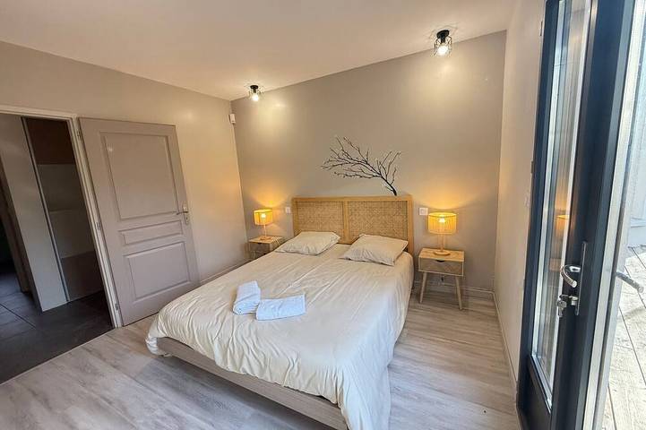 Gîte pour 15 personnes, avec jardin, animaux acceptés à Donnery - 4