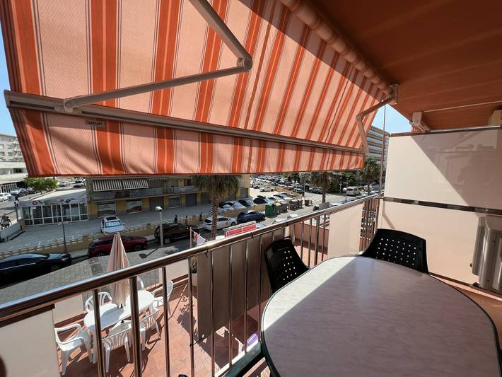 Gîte pour 6 personnes, avec terrasse dans Platja Santa Margarita Rosas - 2