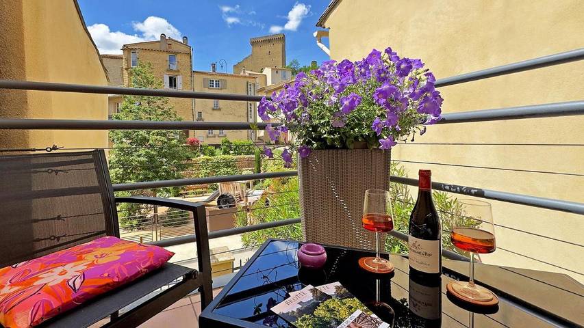 Chambre d’hôte pour 2 personnes, avec Balcon et Terrasse ainsi que Jardin et Vue
