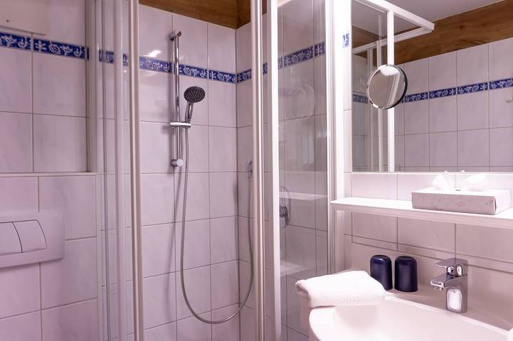 Ganze Wohnung, Nr. 13 Feuerlilie - Haus fern in Grän, Allgäuer Alpen (Österreich)