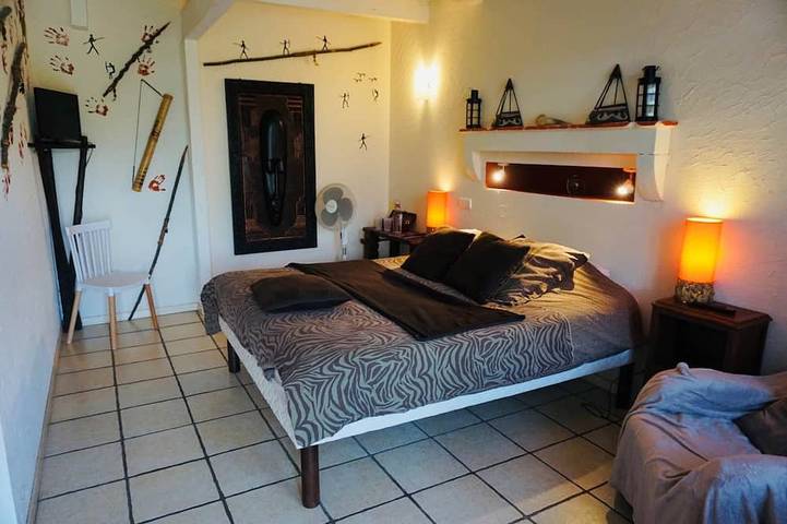 Gîte pour 2 personnes, avec sauna et jacuzzi à Messey-sur-Grosne