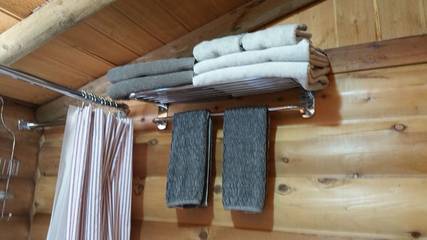 Log Cabin for 2 Guests in Northern California, Kings Canyon National Park, Picture 4