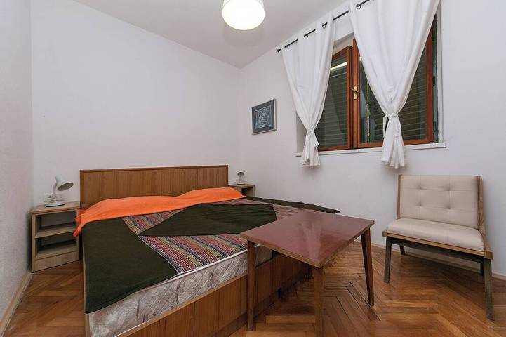 Ganze Wohnung, 2-Zi. Apartment mit Balkon und Meerblick in Brela, Makarska Riviera
