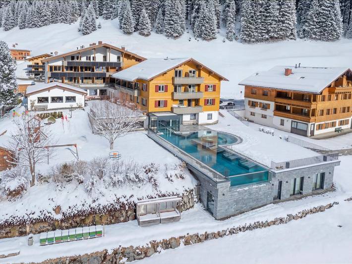 Hotel für 2 Personen, mit Balkon und Terrasse sowie Whirlpool und Garten in Damüls - 2