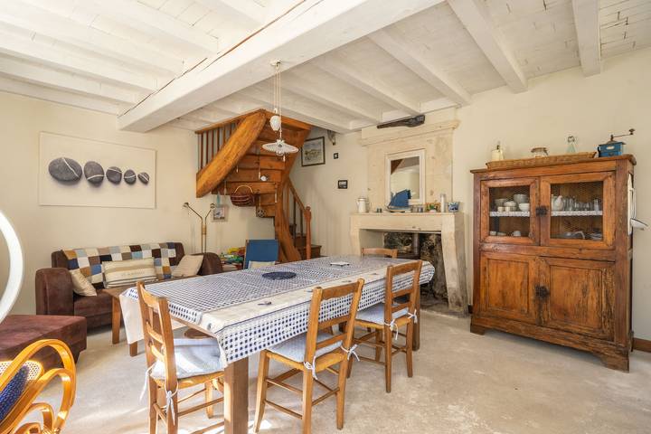 Casa de vacaciones 'Isatis' con terraza privada in Mortagne-sur-Gironde, Saintes region