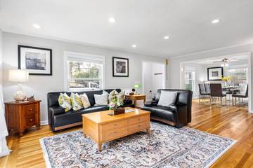Vacation Rental for 12 Guests in Santa Clara, Silicon Valley, Picture 1