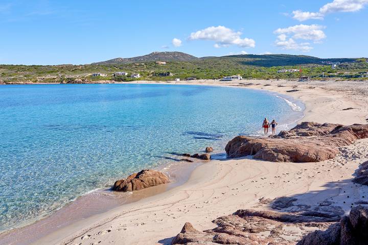 Gîte pour 4 personnes, avec balcon à Isola Rossa - 3