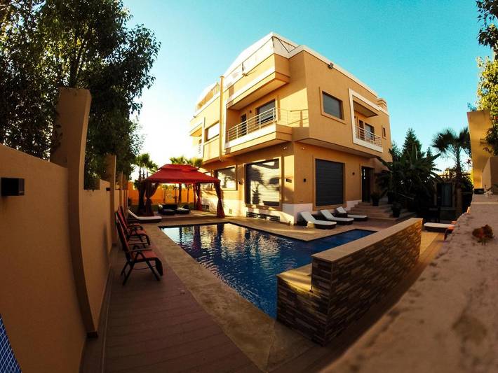 Chambre d’hôte pour 2 personnes, avec jardin ainsi que vue et piscine - 1
