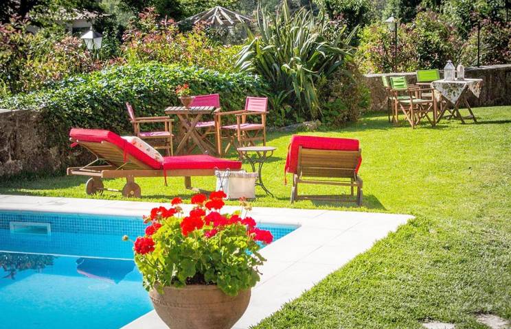 Location de vacances pour 3 personnes, avec Terrasse et Jardin ainsi que Piscine et Vue dans Amares - 3