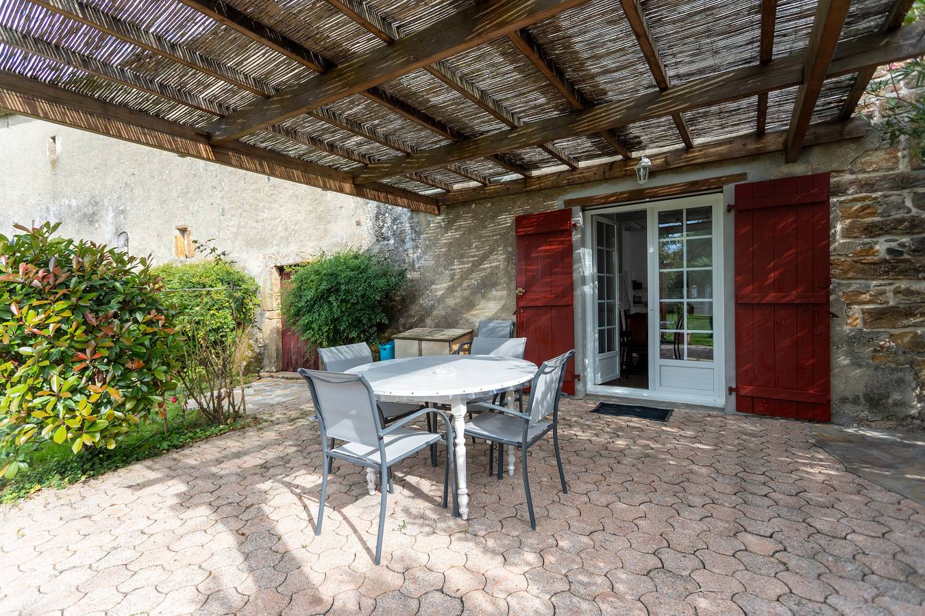 Charmant gîte chez Lydie au cœur du Béarn des Gaves in Dognen, Béarn