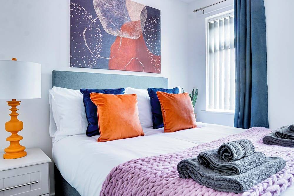 Entire apartment, Modern 2 bedroom flat near Liverpool City Centre in Merseyside