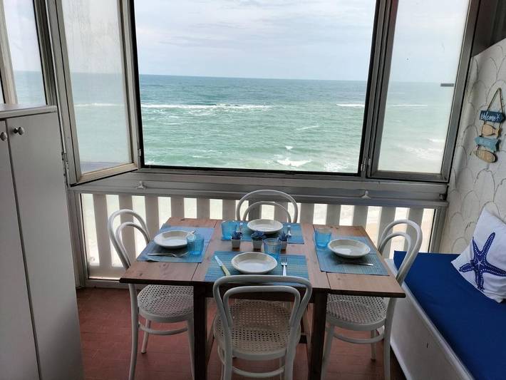Appartamento per 4 persone, con Balcone e Terrazza nonché Giardino e Panorama a Marotta