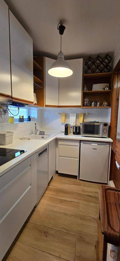 Apartamento inteiro, At the beach with a private garden in Carcavelos e Parede, Costa de Lisboa