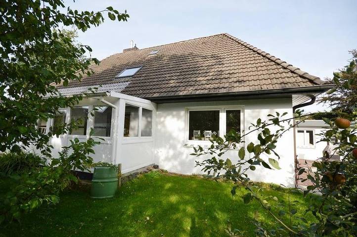 Ferienhaus für 6 Personen, mit Balkon und Garten in Norden