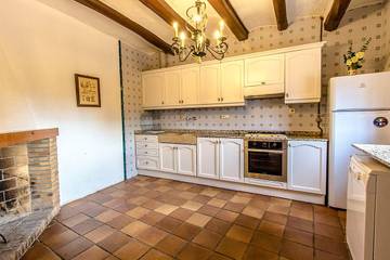 Villa for 22 Guests in Castellet i la Gornal, Barcelona Province, Picture 2