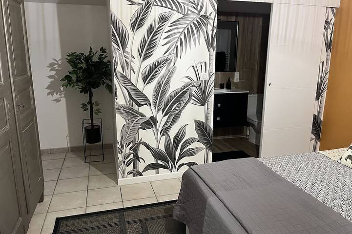 Location de vacances pour 6 personnes, avec terrasse et jardin à Jonquières - 3