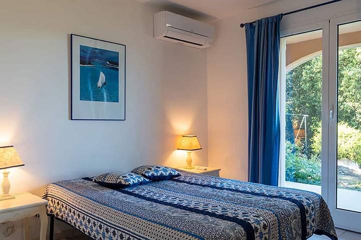 Location de vacances pour 4 personnes, avec balcon et jardin ainsi que jacuzzi et piscine à Sainte-Lucie-de-Tallano - 3