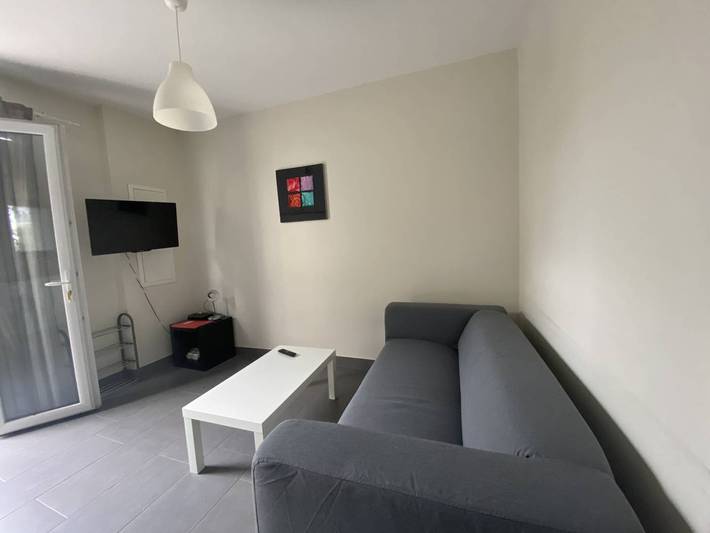Appartement entier, T1 bis avec Terrasse, Parking, Wifi et Animaux admis à Cambo-les-Bains in Cambo-les-Bains, Région de Bayonne