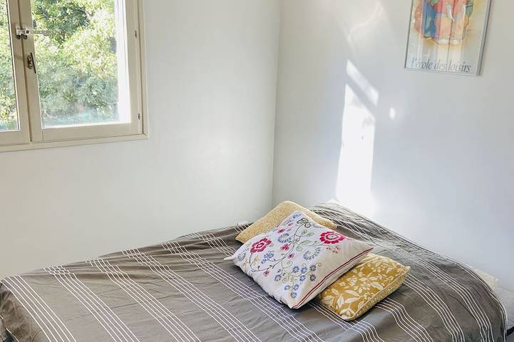 Location de vacances pour 8 personnes, avec jardin à Belcodène - 3