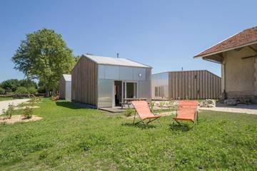 Location de vacances pour 4 personnes, avec terrasse et jardin dans Leuglay